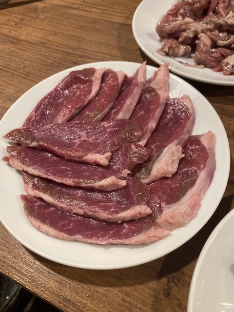 1인분으로 제공되는 무제한 음식과 음료는…