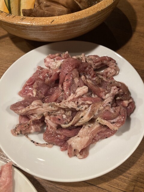 1인분으로 제공되는 무제한 음식과 음료는…