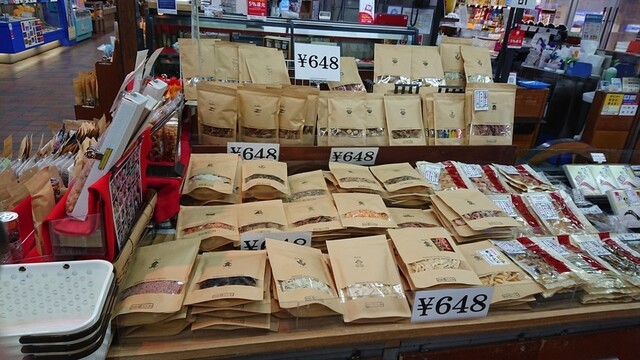 ああ、春に訪れる小川…本当に爽快です！「やってみる！」とカボが言います。