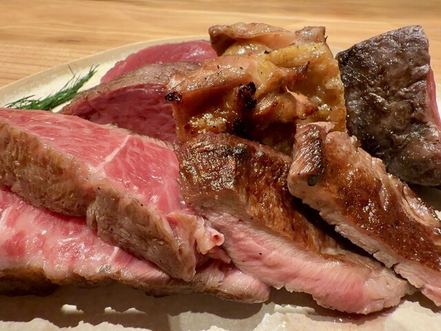 食材与薪火相互交融的精湛技艺，尽享那一瞬间的美味 ∴ 马吉比游