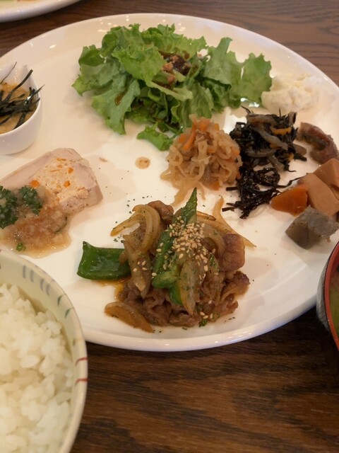 런치플레이트