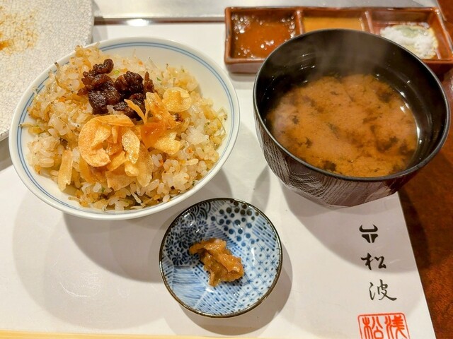 歴史的なステーキハウスでグリル技術を楽しむ