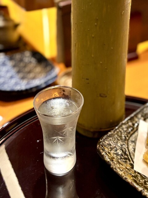 조용한 분위기 속에서 맥주와 일본술을 즐기세요!