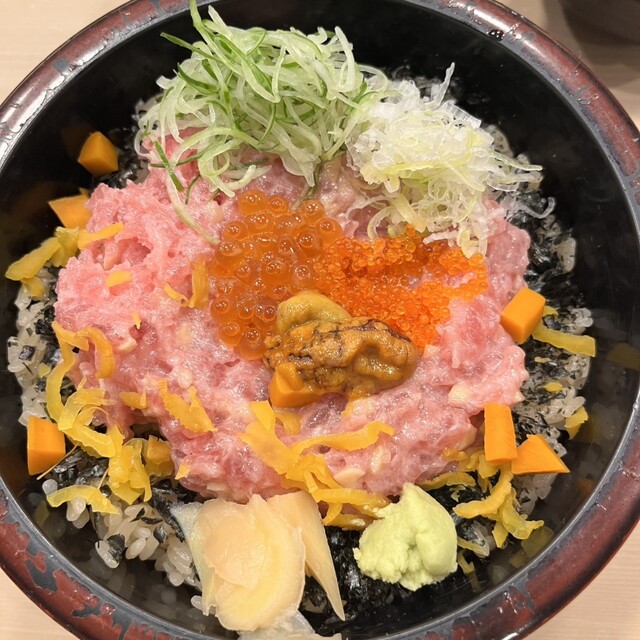 바쿠난떡덮밥