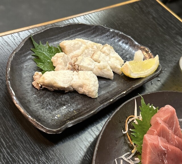 【맛있는 살아있는 농어! / 도쿄 니혼바시의 맛집】