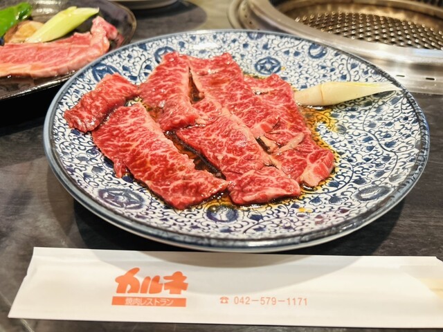 焼肉レストラン「カーネ」:飛騨牛と絶品冷麺をコイズミで楽しむ
