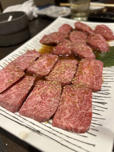 만약 정육류를 좋아한다면 절대 놓칠 수 없는 옛날의 대표적인 고급 구이식 레스토랑!