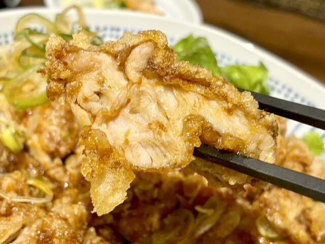제가 생각하기에 일본에서 가장 맛있는 기름닭입니다.