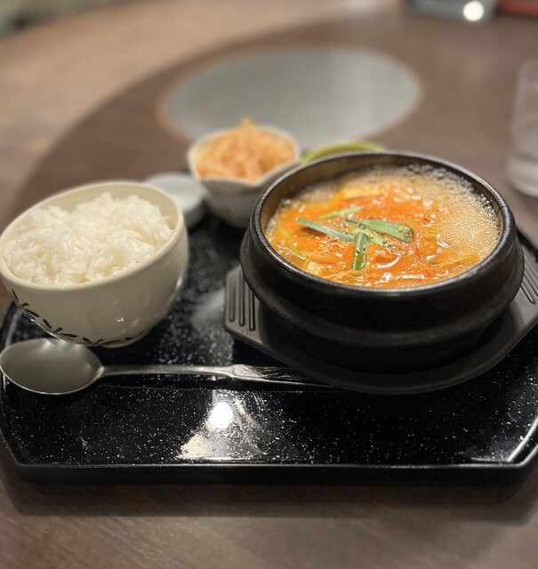 신바시의 명물 육류 전문점에서 큰 만족을 느낀 스ンドゥブ 브런치! 정태원