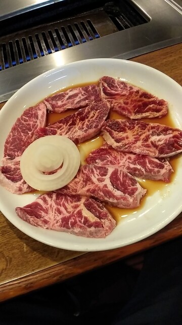 와세다역 바로 근처에 위치한, 편하게 들어갈 수 있는 바베큐집! 축제 런치 세트에는 칼비 대용량, 양파, 김치, 밥, 스프가 포함되어 있습니다.