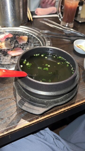 직원들은 외국인이 많았습니다.