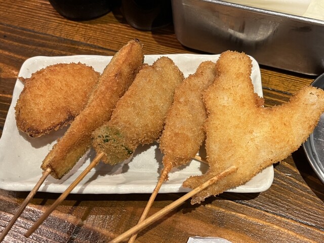 살코우와 단품 반찬의 품질이 훌륭합니다.