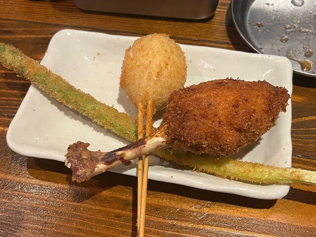 살코우와 단품 반찬의 품질이 훌륭합니다.