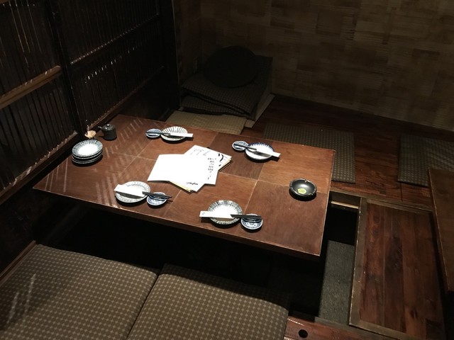 A place with a comfortable and pleasant atmosphere, where you can enjoy delicious fish dishes. It’s also a great place to host important guests with its excellent hospitality.