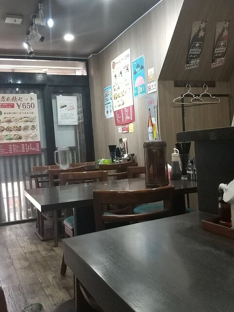 십오구에 위치한, 상큼한 맛의 차가운 중화요리.