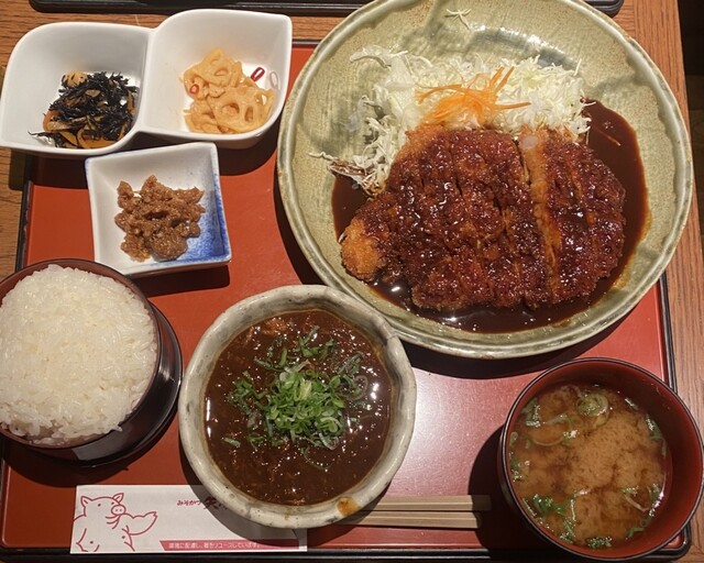본격적인 카페는 나중에. 사탕발림과 도테쿠리에 마음이 끌렸던 저녁 무렵.