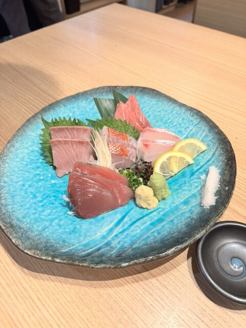 新宿三丁目のキンメダイ センモン居酒屋太閣坊ゾーンで、豪華な夜を楽しみましょう!