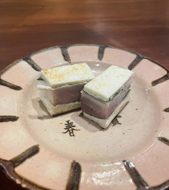 東麻布にある日本料理の隠れた逸品。豪華な食材を堪能できる場所です。