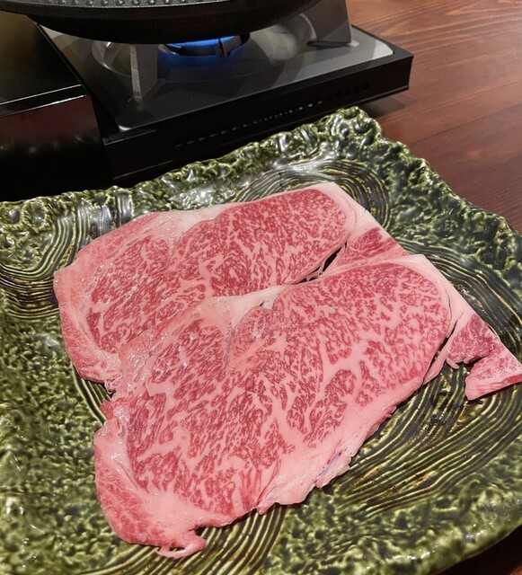 東麻布にある日本料理の隠れた逸品。豪華な食材を堪能できる場所です。