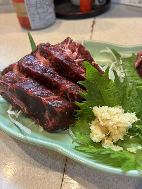 대장의 눈썹이 빛나는! 아오야기 ‘타카하나’의 훌륭한 생선요리에 입맛을 다잡다!