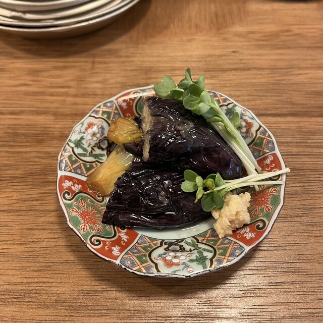 다시 가고 싶어요!! 튀김류가 메인이고, 모든 음식이 맛있으며 술도 여러 종류가 있어요.