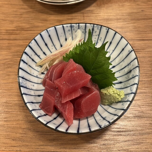 다시 가고 싶어요!! 튀김류가 메인이고, 모든 음식이 맛있으며 술도 여러 종류가 있어요.