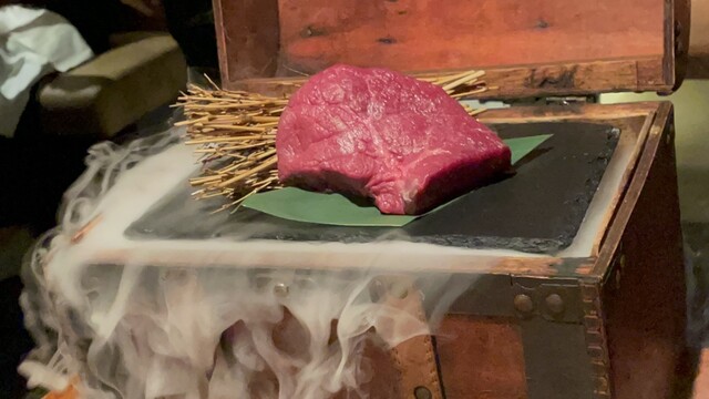 【신바시】엔터테인먼트가 가득한 고급 바벌르고기