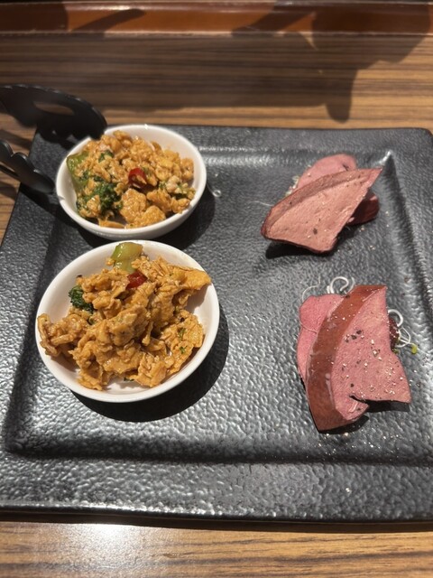 작은 접시로 둘러보는 동북, 맥주가 퍼지는 밤에!