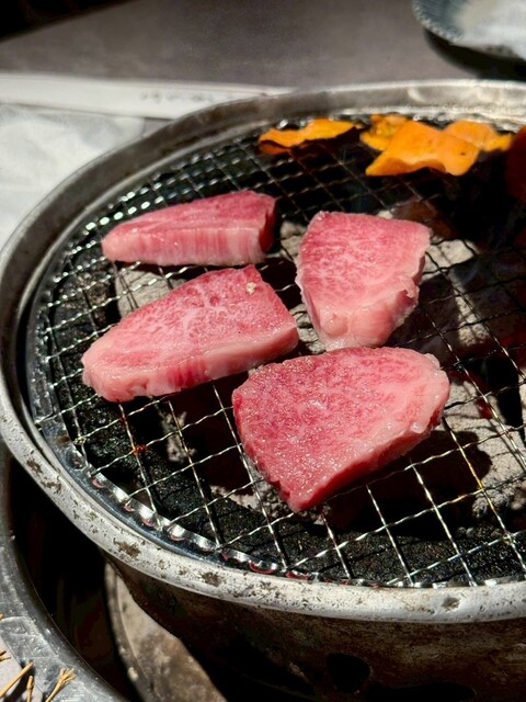 도쿄역 근처에서 맛있는 구이를 즐기세요！！