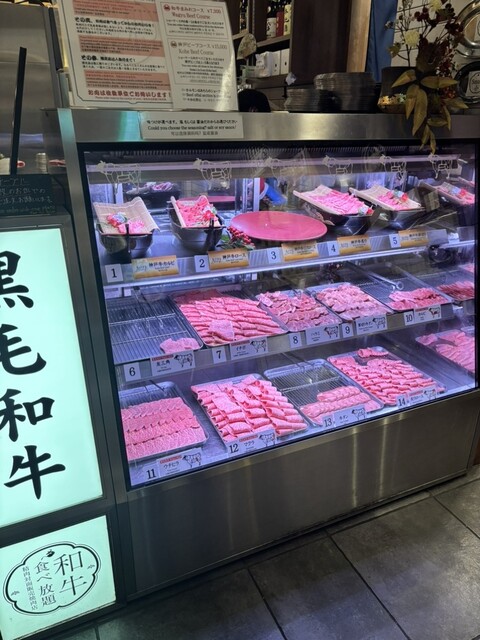 【和牛放題の殿堂 秋葉原 肉屋横丁 焼肉】 코스:和牛가 가득한 코스 + 음료 무제한 (100분) \8,300