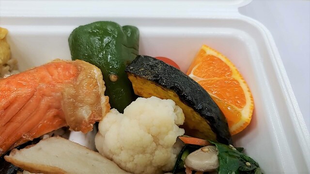 창작가정요리, 미야가 이전했습니다. 반합도 판매합니다. "해초새우반합"의 은새우가 맛있고, 채소가 풍부해서 좋습니다.