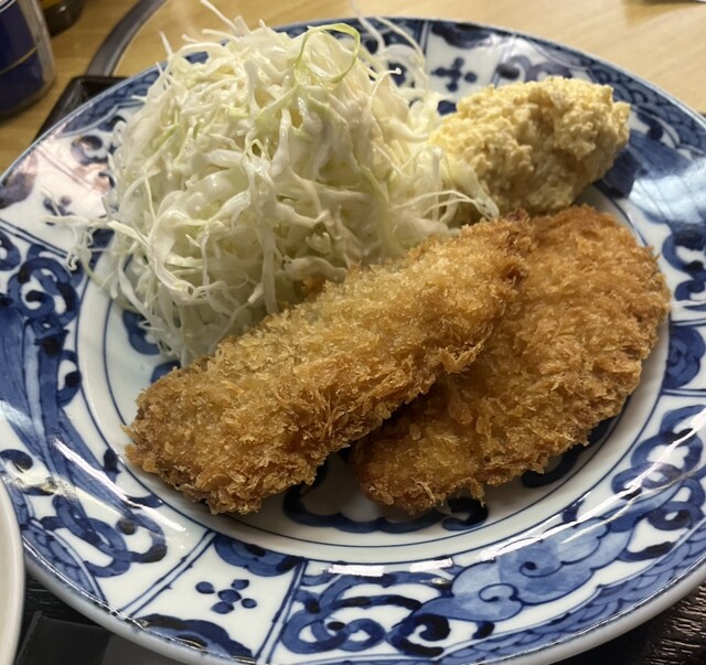 魚をこよわな情熱を持って愛する居酒屋。福島への愛を表現している。