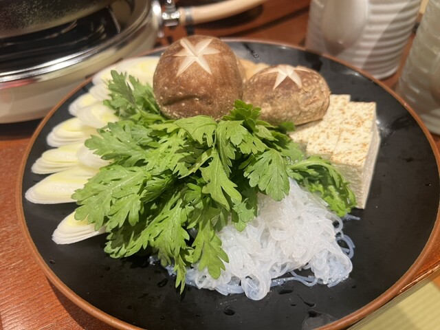 必見の名店：この145年歴の浅草の店で、洗練された環境の中で絶品のすき焼きを楽しもう！