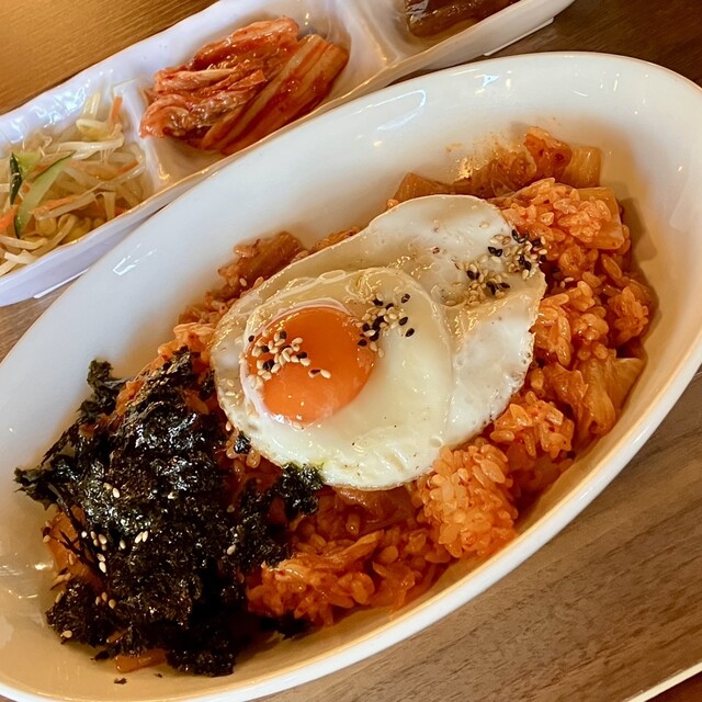 뜨거운 맛이 전해지는, 매혹적인 매운 맛의 스ンド우브치게