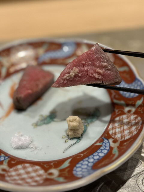 活気ある雰囲気を楽しみながら、五感すべてを満足させる新しい食体験です。