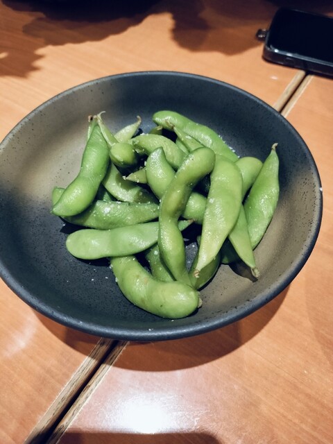 밤에 우연히 모두 역에 모였어요.