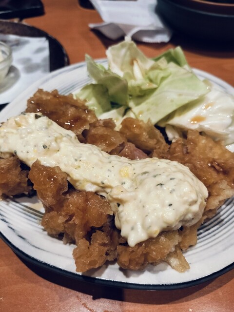 밤에 우연히 모두 역에 모였어요.