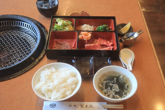 우동 칼비는 취향에 맞는 고기 질감으로 맛있었습니다(〃^▽^〃)