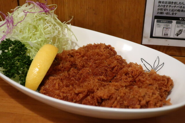 サムカワにある人気のとんかつレストラン、とんかつ秀龍から生まれた
