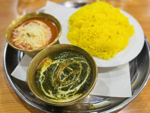 역 근처에 있어서 본격적인 인도 카레를 맛볼 수 있는 좋은 가게