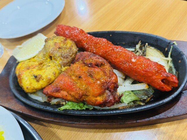 역 근처에 있어서 본격적인 인도 카레를 맛볼 수 있는 좋은 가게