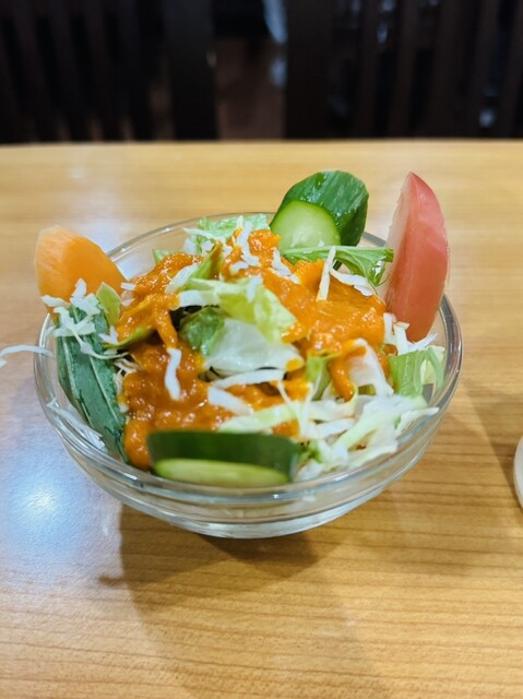 역 근처에 있어서 본격적인 인도 카레를 맛볼 수 있는 좋은 가게