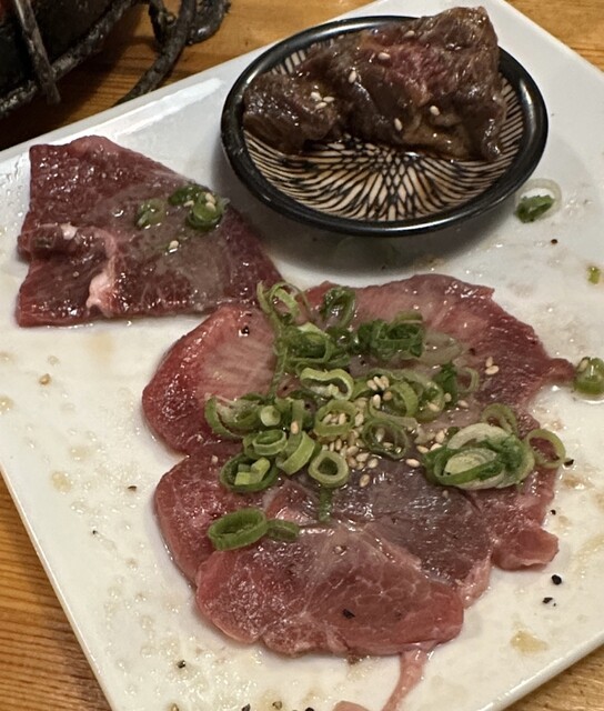 야마모에서 맛있는 고기나 홀몬을 먹고 싶다면 여기를 찾아오세요!