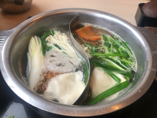 철저한 채소와 밥을 무제한으로 즐길 수 있는 레스토랑, 돼지 어깨 세트 1408엔