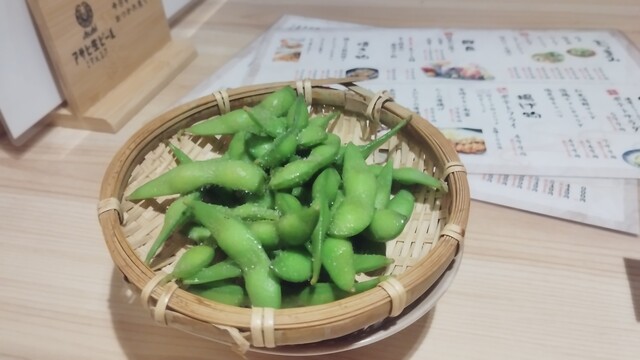 사이코로 돌려 MAX 10개를 목표로 해보세요! 치촉로 튀김은 양과 맛 모두 최고예요! “푸와토로다시 무침”의 무침 달걀도 추천해요!