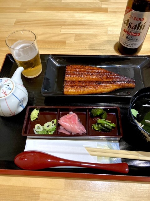 日吉中央通りにあるうなぎの看板に惹かれた