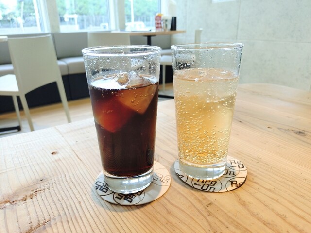【鵠沼海岸(江ノ島)】【ハンバーガーで有名な100店舗の2号店✨】『自由にアレンジできるメニュー構成‼️』『バーベキューソースが決め手の旨味凝縮バーガー✨』
