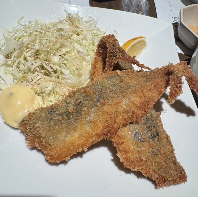愛知県伏見駅近くの、メガサイズのドリンクと相性の良い魚料理