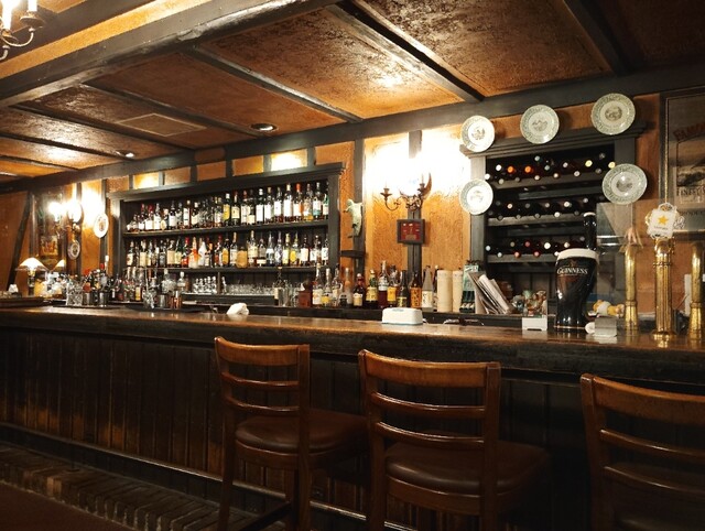 Dressy & Cozy Bar!