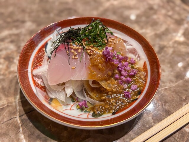 좋은 친구들과 함께 생일 파티를 했어요! 특히 스키야키가 정말 맛있었어요!